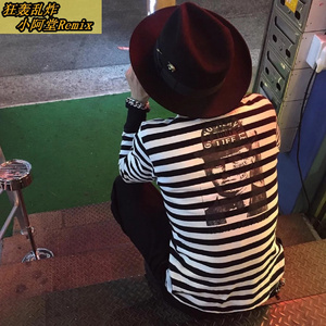 黄色疯狂大奶头玩小鸡巴女人强奸送外买
